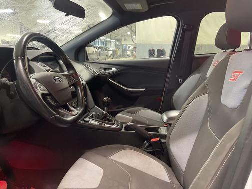2018 Ford Focus ST ST