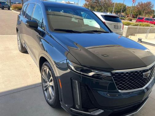 2022 Cadillac XT6 Premium Luxury AWD