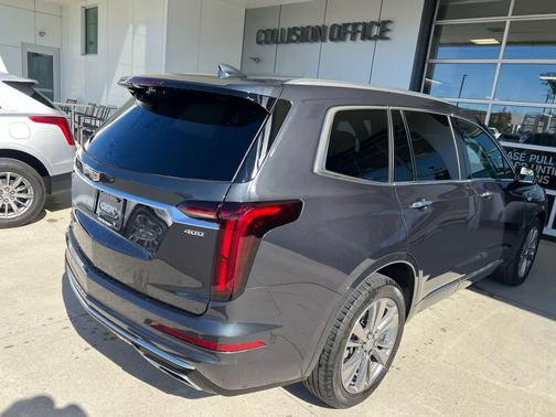 2022 Cadillac XT6 Premium Luxury AWD