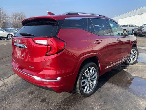 2023 GMC Terrain Denali