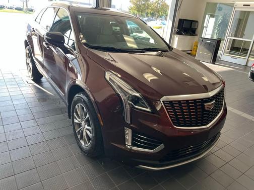 2022 Cadillac XT5 Premium Luxury