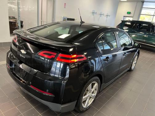 2011 Chevrolet Volt Base