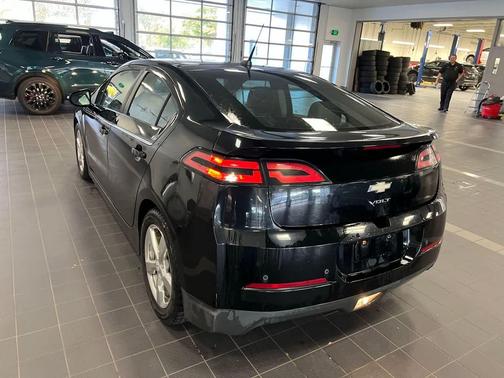 2011 Chevrolet Volt Base