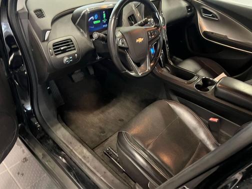 2011 Chevrolet Volt Base