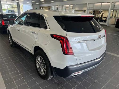 2022 Cadillac XT5 Premium Luxury