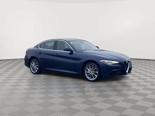 2019 Alfa Romeo Giulia Base