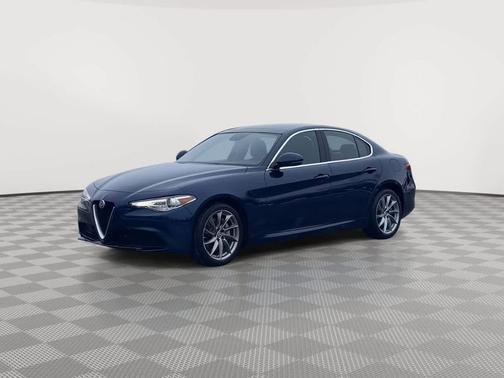 2019 Alfa Romeo Giulia Base