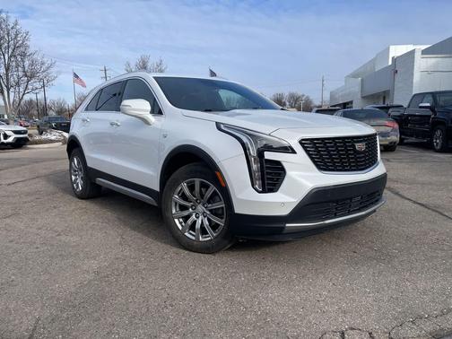 2022 Cadillac XT4 Premium Luxury