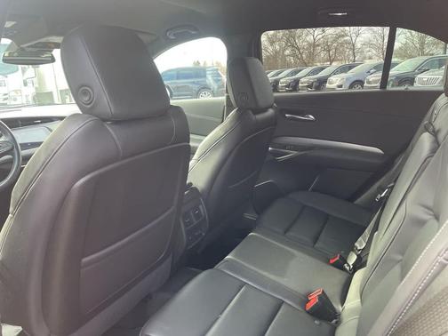 2022 Cadillac XT4 Premium Luxury