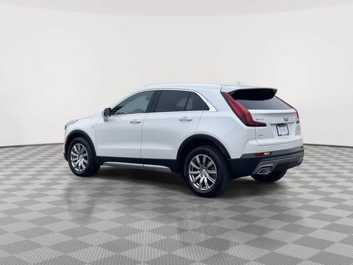 2022 Cadillac XT4 Premium Luxury