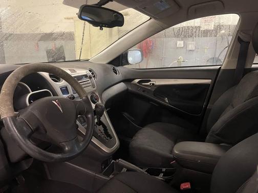 2009 Pontiac Vibe Base