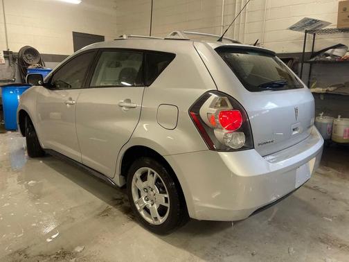 2009 Pontiac Vibe Base