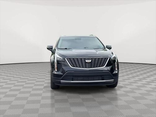2022 Cadillac XT4 Premium Luxury