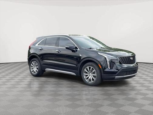 2022 Cadillac XT4 Premium Luxury