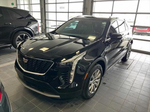 2022 Cadillac XT4 Premium Luxury