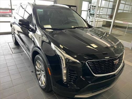 2022 Cadillac XT4 Premium Luxury
