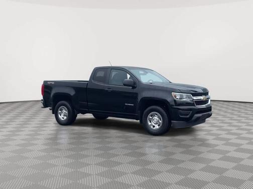 Black 2019 Chevrolet Colorado WT