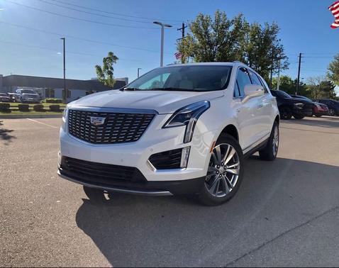 Crystal White Tricoat 2024 Cadillac XT5 Premium Luxury