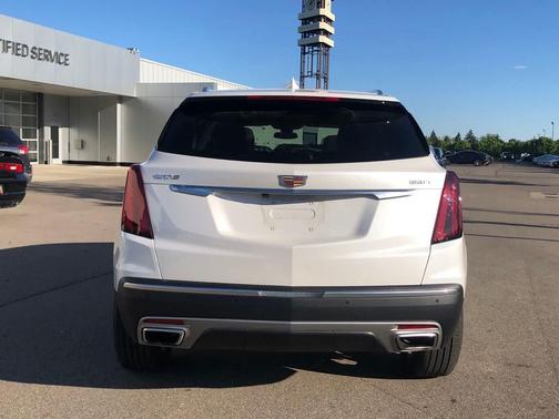 Crystal White Tricoat 2024 Cadillac XT5 Premium Luxury