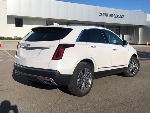 Crystal White Tricoat 2024 Cadillac XT5 Premium Luxury