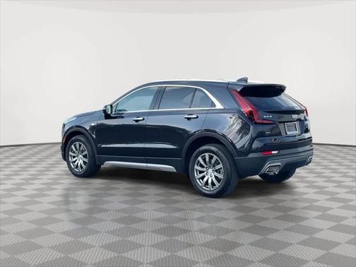 2022 Cadillac XT4 Premium Luxury