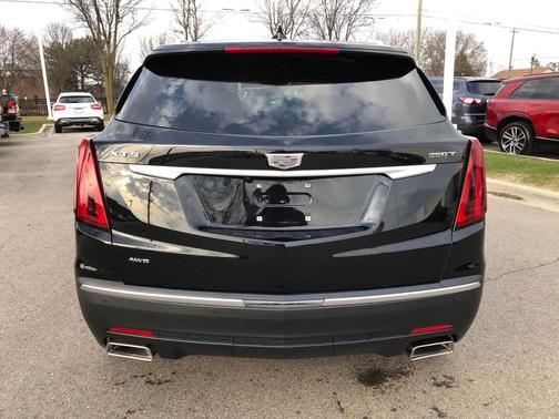 Stellar Black Metallic 2023 Cadillac XT5 Luxury