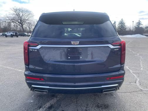 2024 Cadillac XT6 Premium Luxury FWD