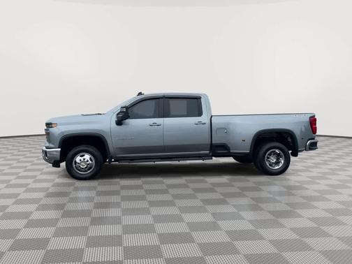 Sterling Gray Metallic 2024 Chevrolet Silverado 3500 LT