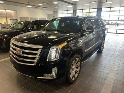 2018 Cadillac Escalade ESV Luxury