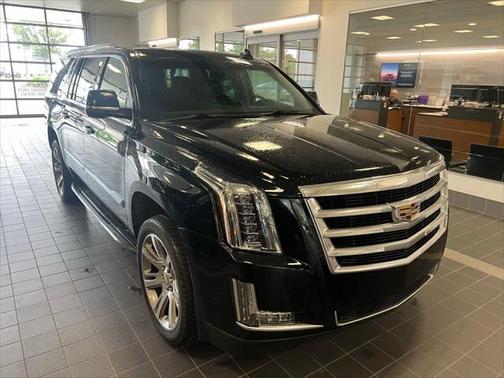2018 Cadillac Escalade ESV Luxury