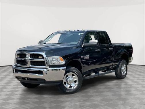 2017 RAM 2500 Tradesman Crew Cab 4x4 6'4' Box