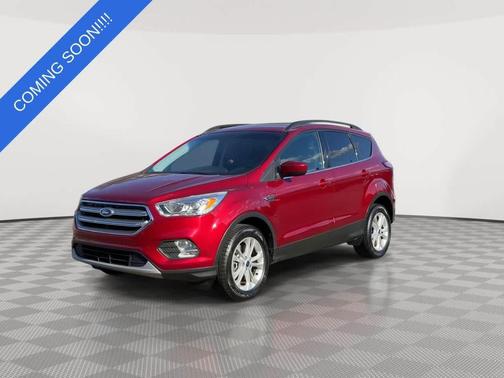 Ruby Red Metallic Tinted Clearcoat 2017 Ford Escape SE
