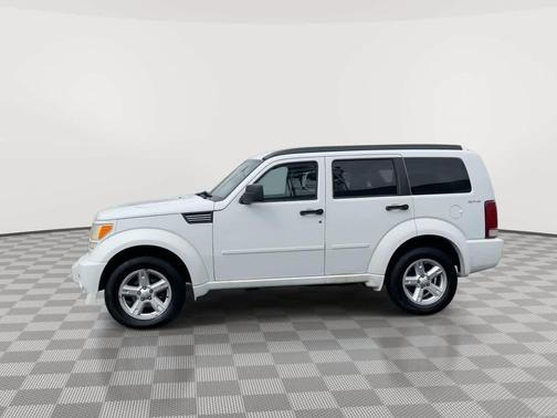 Bright White 2011 Dodge Nitro SXT