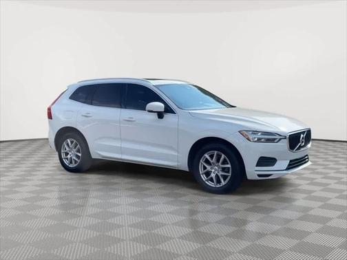 2020 Volvo XC60 T5 Momentum