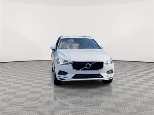 2020 Volvo XC60 T5 Momentum