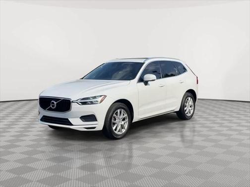 2020 Volvo XC60 T5 Momentum