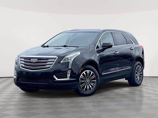 Stellar Black Metallic 2019 Cadillac XT5 Luxury