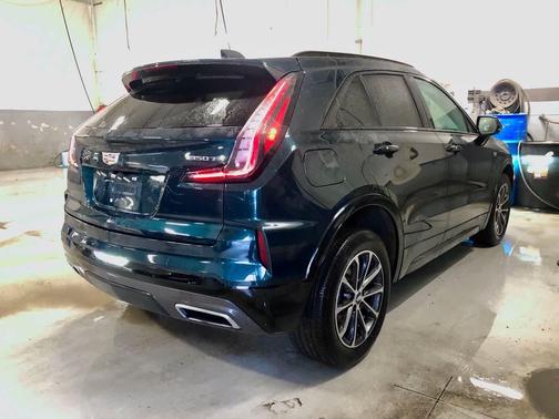 Emerald Lake Metallic 2024 Cadillac XT4 Sport