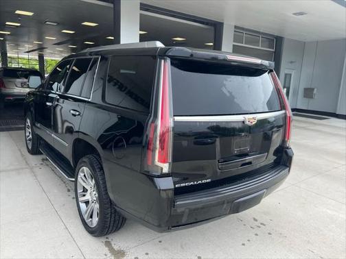2016 Cadillac Escalade Luxury