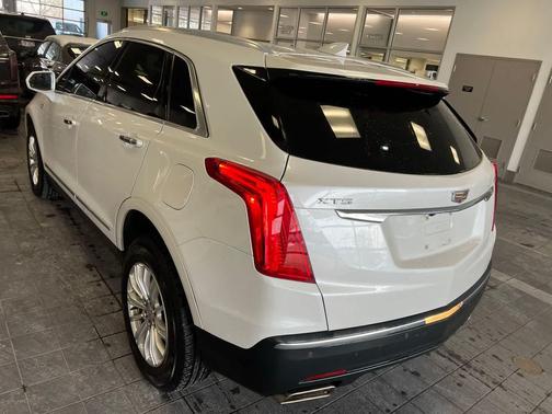 2017 Cadillac XT5 Base