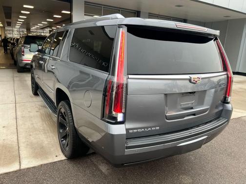 2020 Cadillac Escalade ESV Luxury