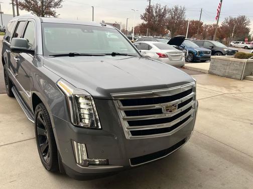 2020 Cadillac Escalade ESV Luxury