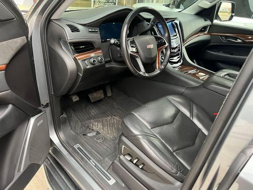 2020 Cadillac Escalade ESV Luxury