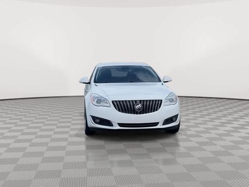 Summit White 2017 Buick Regal Turbo Sport Touring