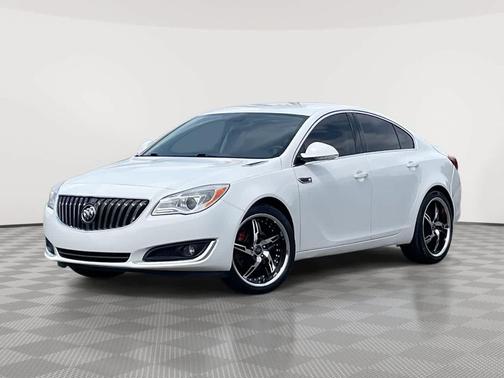 Summit White 2017 Buick Regal Turbo Sport Touring