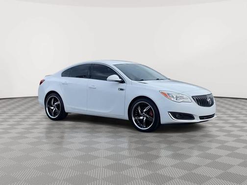 Summit White 2017 Buick Regal Turbo Sport Touring