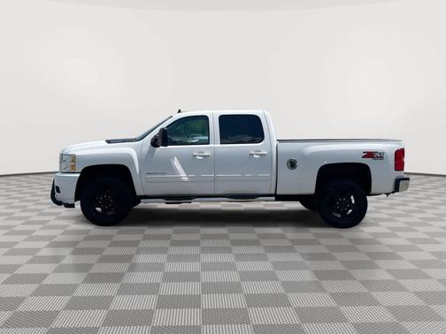 Summit White 2013 Chevrolet Silverado 2500 LT