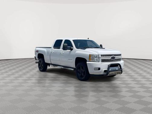 Summit White 2013 Chevrolet Silverado 2500 LT