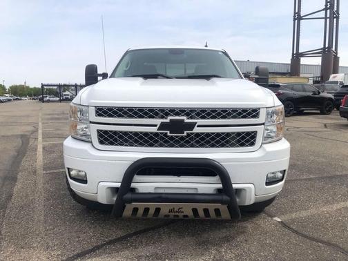 Summit White 2013 Chevrolet Silverado 2500 LT