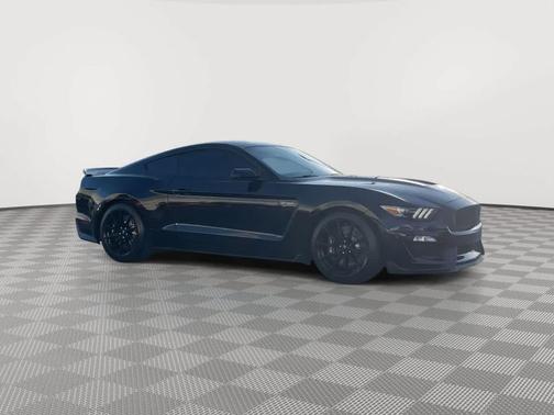 2017 Ford Shelby GT350 Base